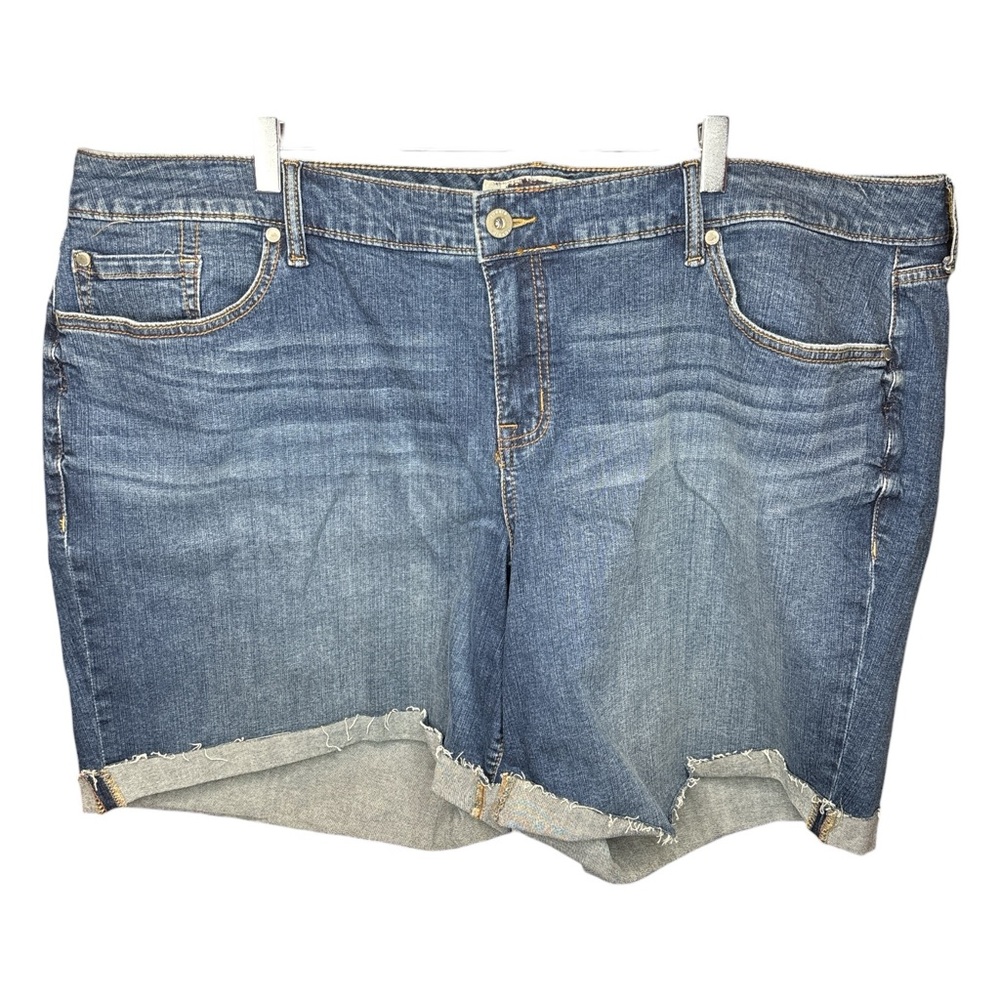 Torrid Plus Size 26 Cutoff Jean Shorts Stretch Raw Hem Denim 7” Inseam Casual